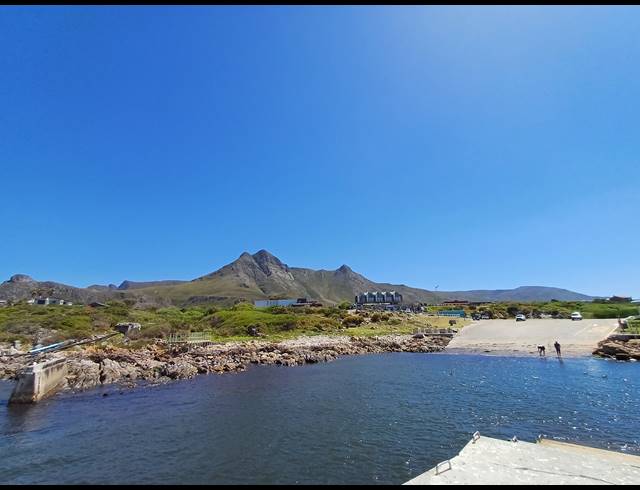 3 BEDROOM APARTMENT FOR SALE IN KLEINMOND CENTRAL